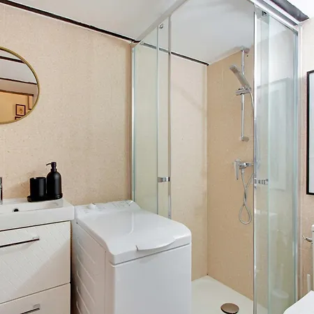 Cosy In The Heart Of Apartment Paris