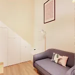 Cosy Home In The Heart Of Paris